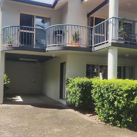 La Villa At Beach Court Airlie Beach Bagian luar foto