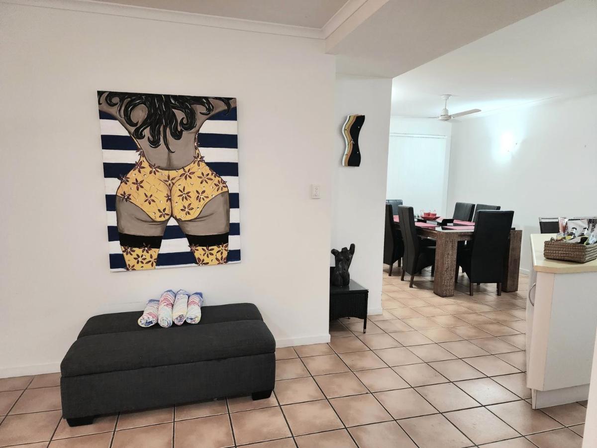 La Villa At Beach Court Airlie Beach Bagian luar foto