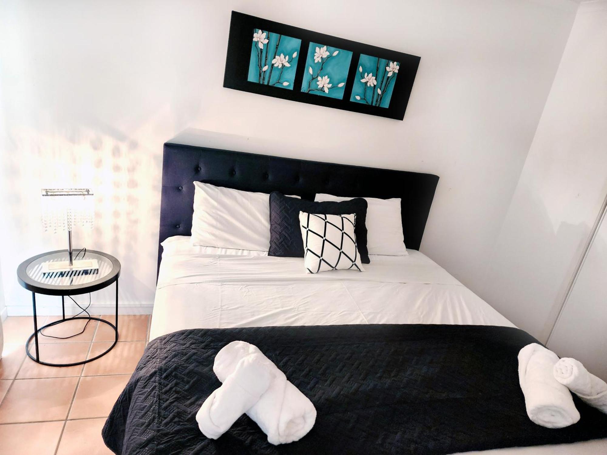 La Villa At Beach Court Airlie Beach Bagian luar foto