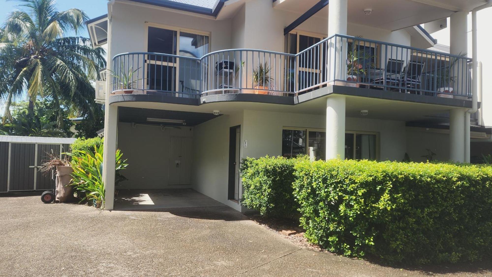 La Villa At Beach Court Airlie Beach Bagian luar foto